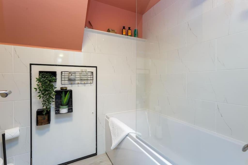 Seaside Escape Apartment Portsmouth Ngoại thất bức ảnh